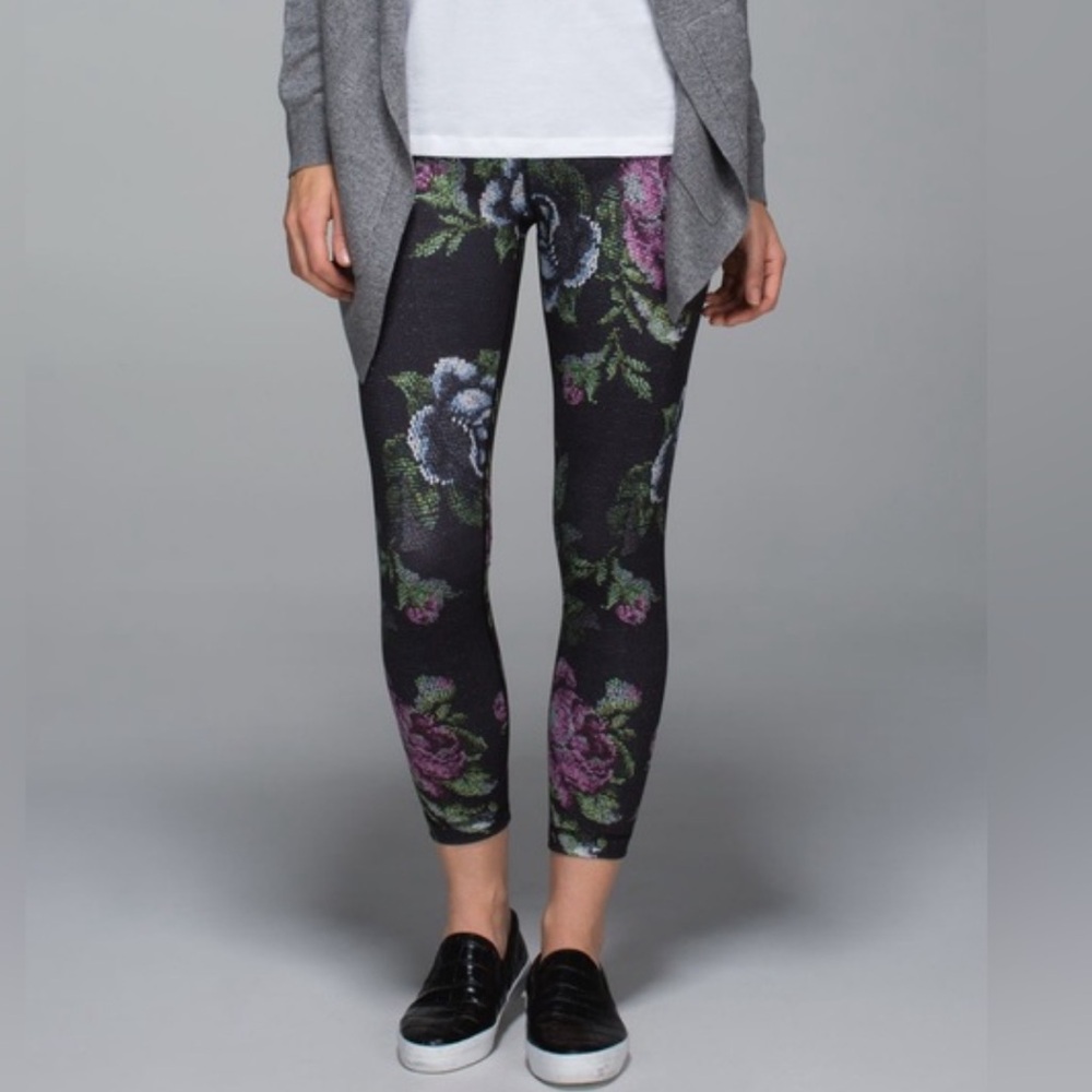 lululemon Wunder under Leggings with Garden party Floral Design ladies size 10 - Picture 8 of 8